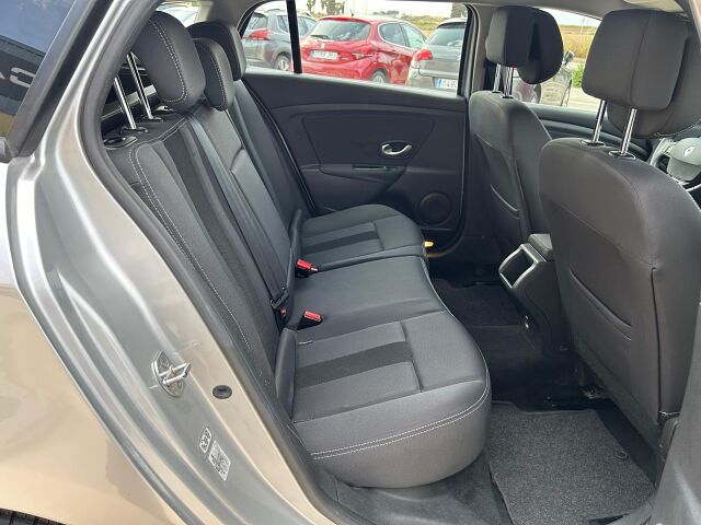RENAULT MEGANE ESTATE 1.5 DCI SPANISH LHD IN SPAIN ONLY 70000 MILES SUPERB 2011